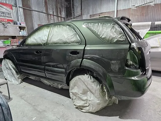 Preparación de vehículo para servicio mecánico